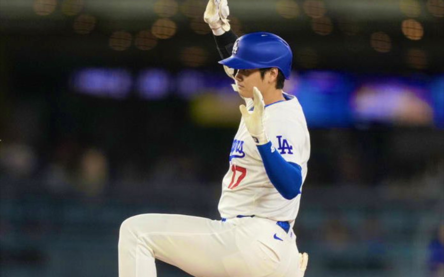 【大谷翔平的双向奇迹】投打表现完美结合助队逆袭的简单介绍